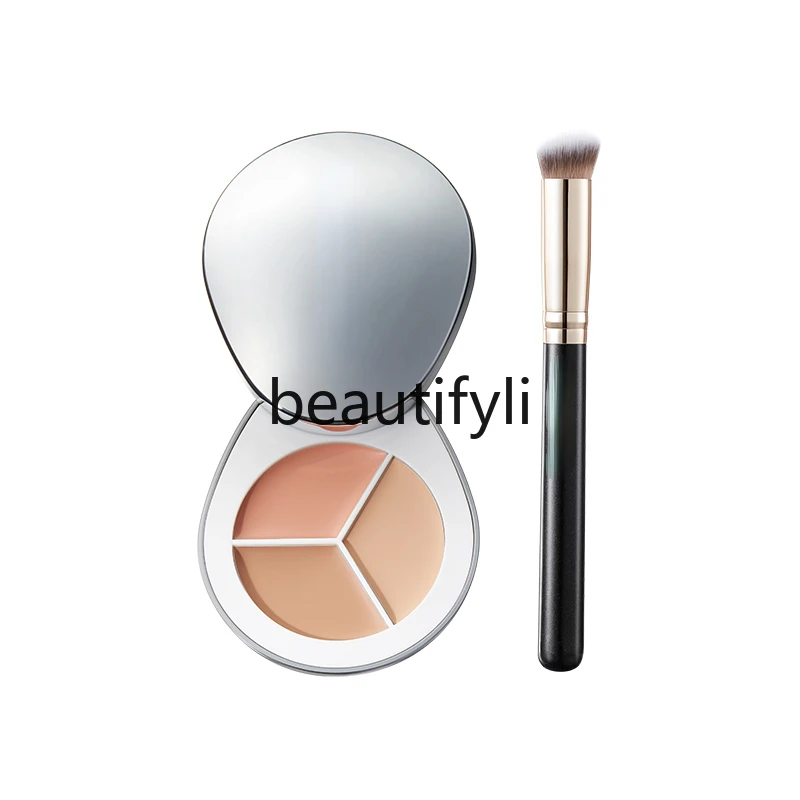 The upgraded version of the three-color concealer covers acne marks and brightens dark circles.