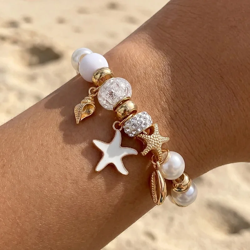 3/4pcs/set DIY Sweet Charm Bracelet Kit – Handmade Shell, Flower & Strawberry Beads for Everyday.