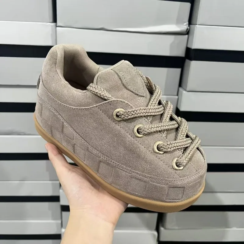 

Thick-soled Women's Shoes for Men New Top Layer Cowhide Bread Shoes, Large-head Casual Height-increasing Single Shoes for Women