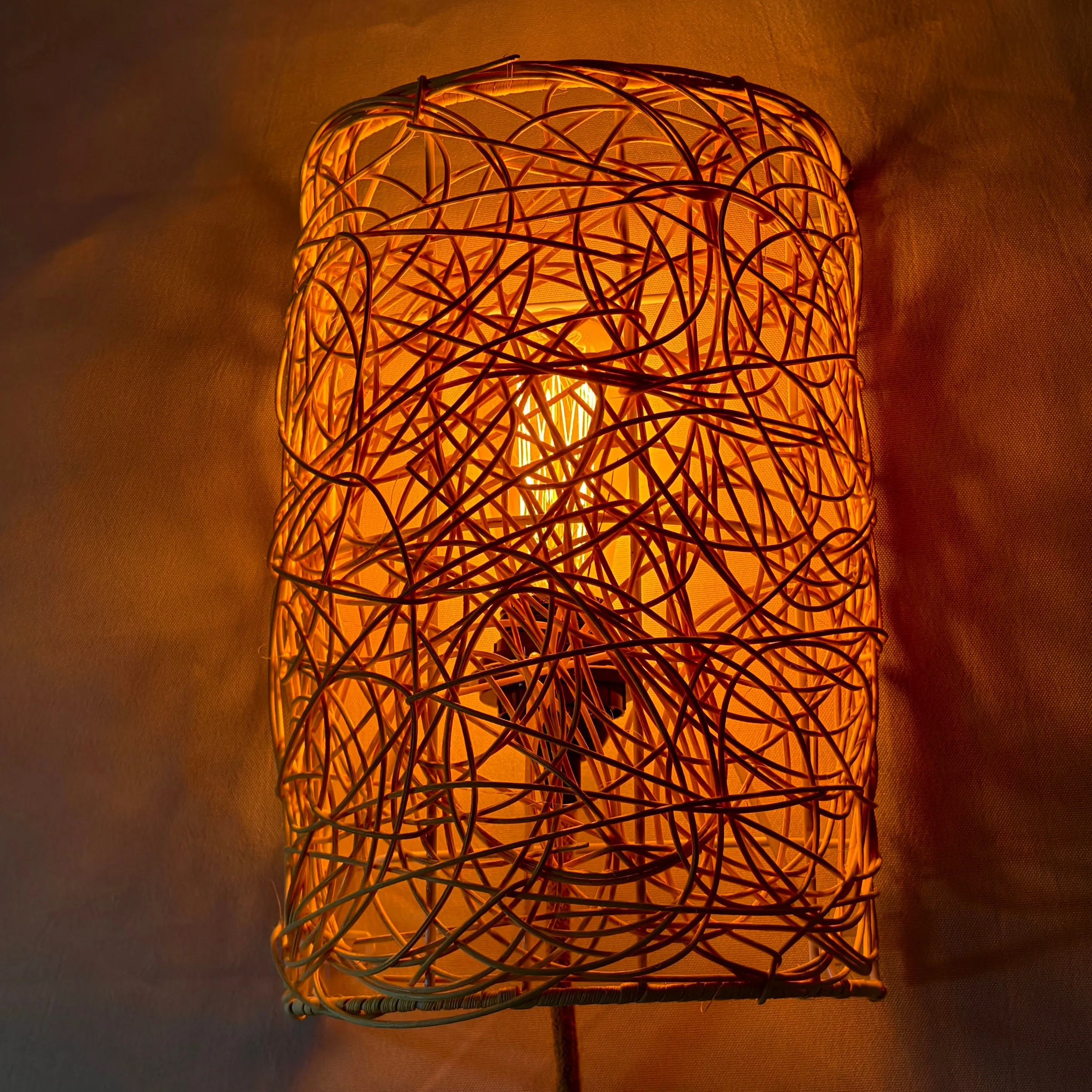 

E27 Woven Sconce Lights with Dimmable Switch Rustic Iron Rattan Woven Wall Lamps Bedside Wall Light for Bedroom Entryway Hallway