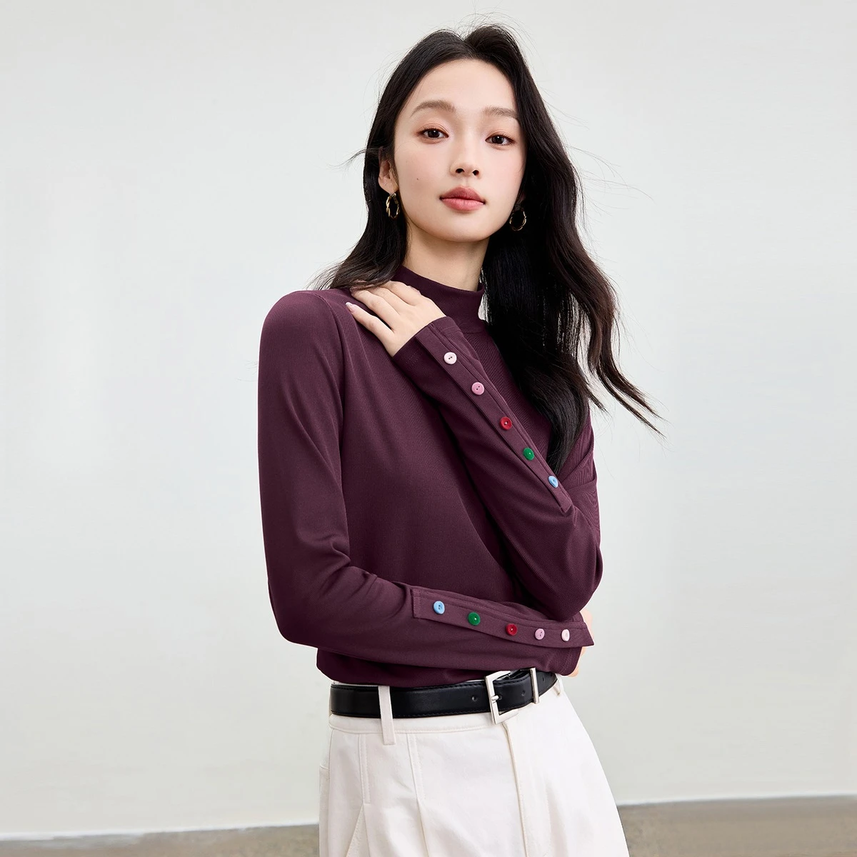 

SENTUBILA женская трикотажная футболка для поездок на работу, осень 202, облегающий топ с длинными рукавами, футболка на пуговицах контрастного цвета, женская одежда 153SF2711