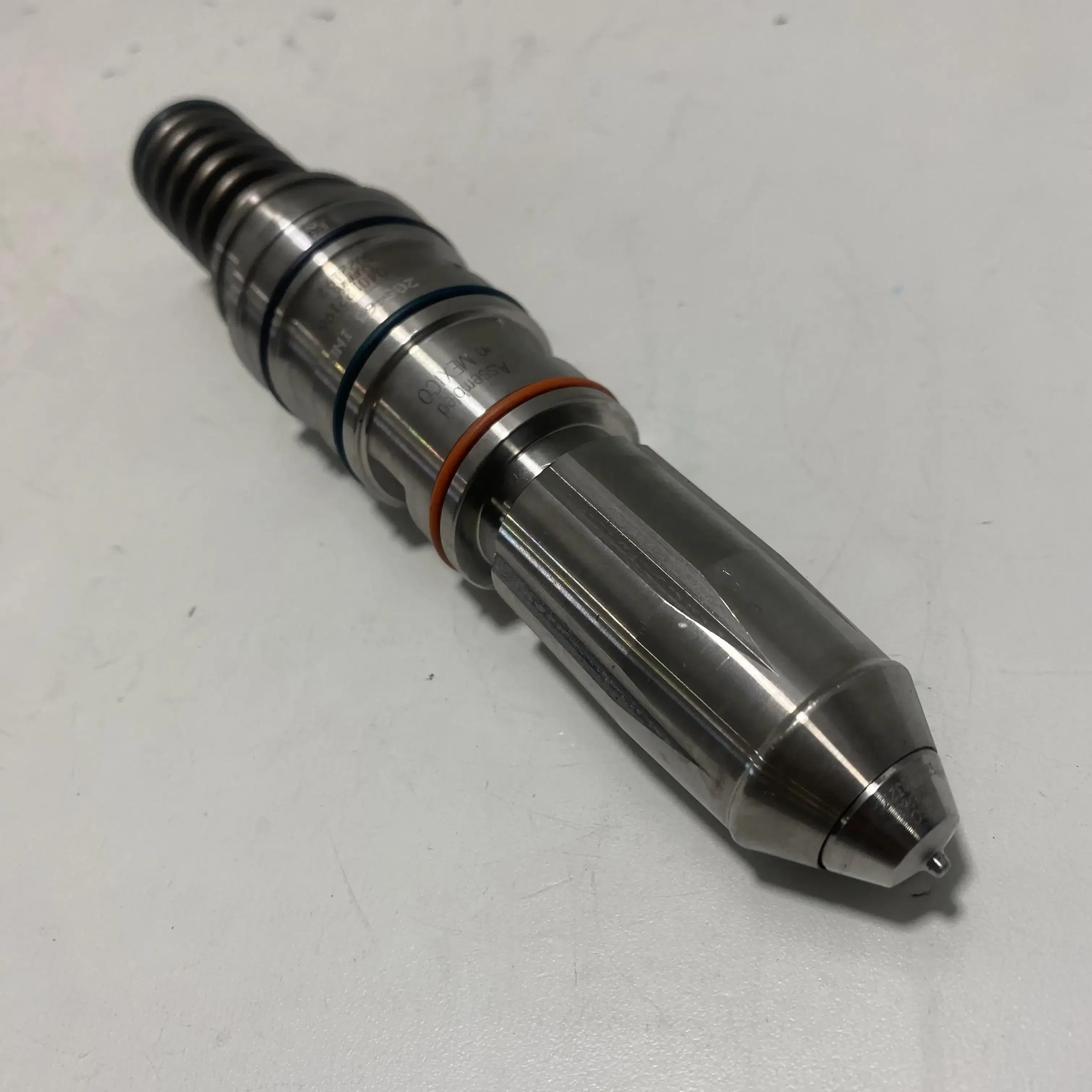 Cummins Genuine KTA19 engine injector 3016675 3016676 3022197 3052255 3053124