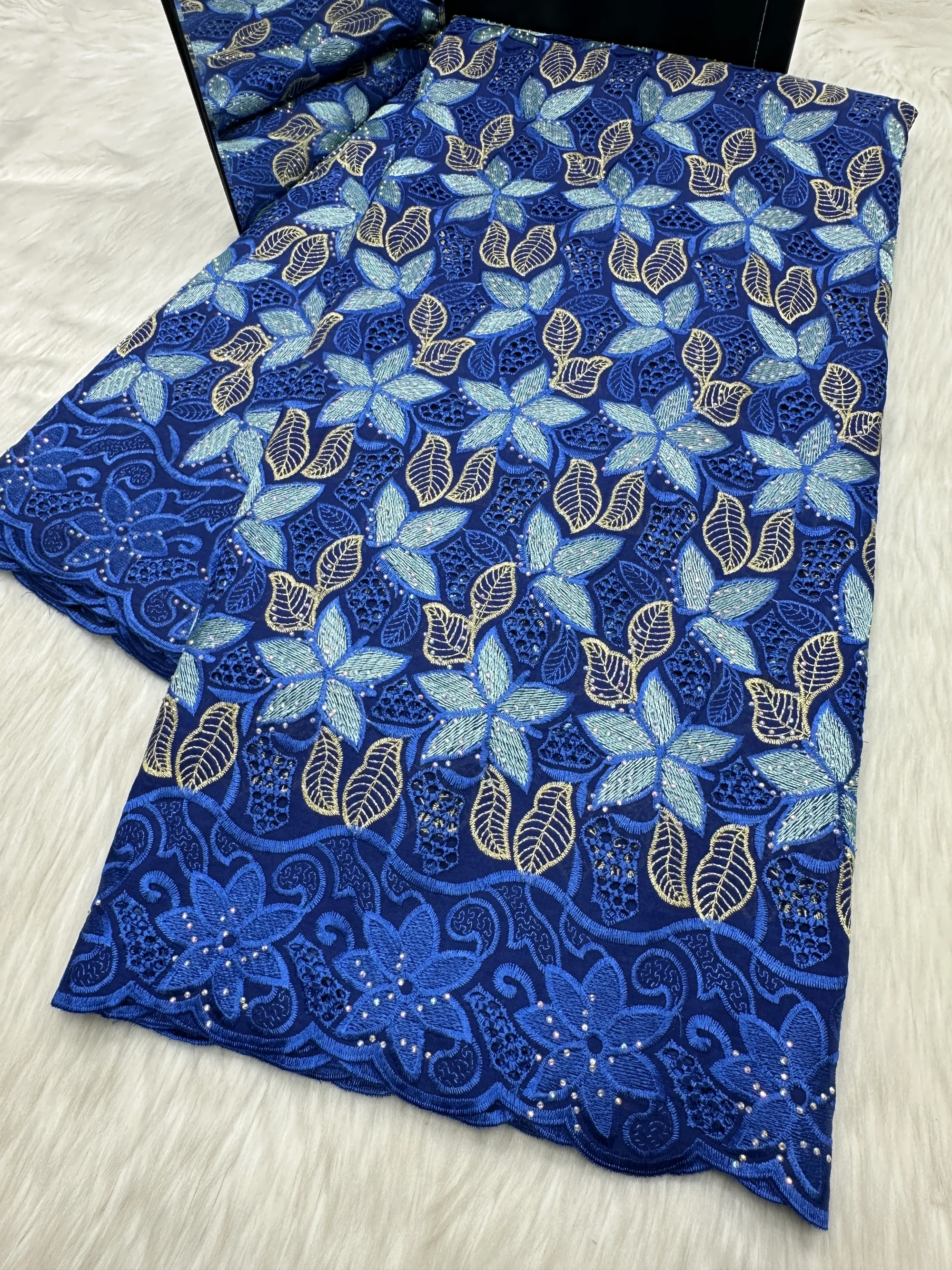 

2016 Fashion Nigerian Embroidery Cotton Lace Fabric High Quality 5 Yards Swiss Cotton Lace African Fabric for Dress Z6-515-2