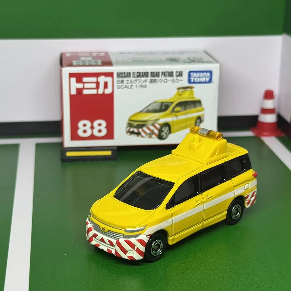 Takara Tomy Tomica No.88 Nissan Elgrand Road Patrol Car 1/64 Alloy Toys Motor Vehicle Diecast Metal Model