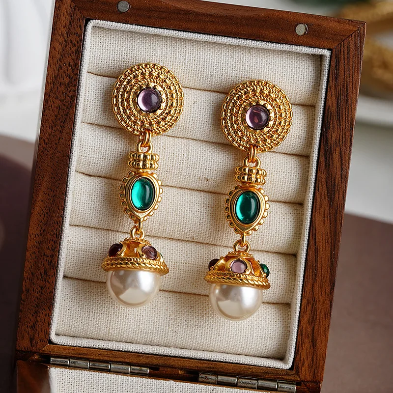 

New Fashion Light Luxury Long Vintage Court Style Stud Earrings Women's Jewelry