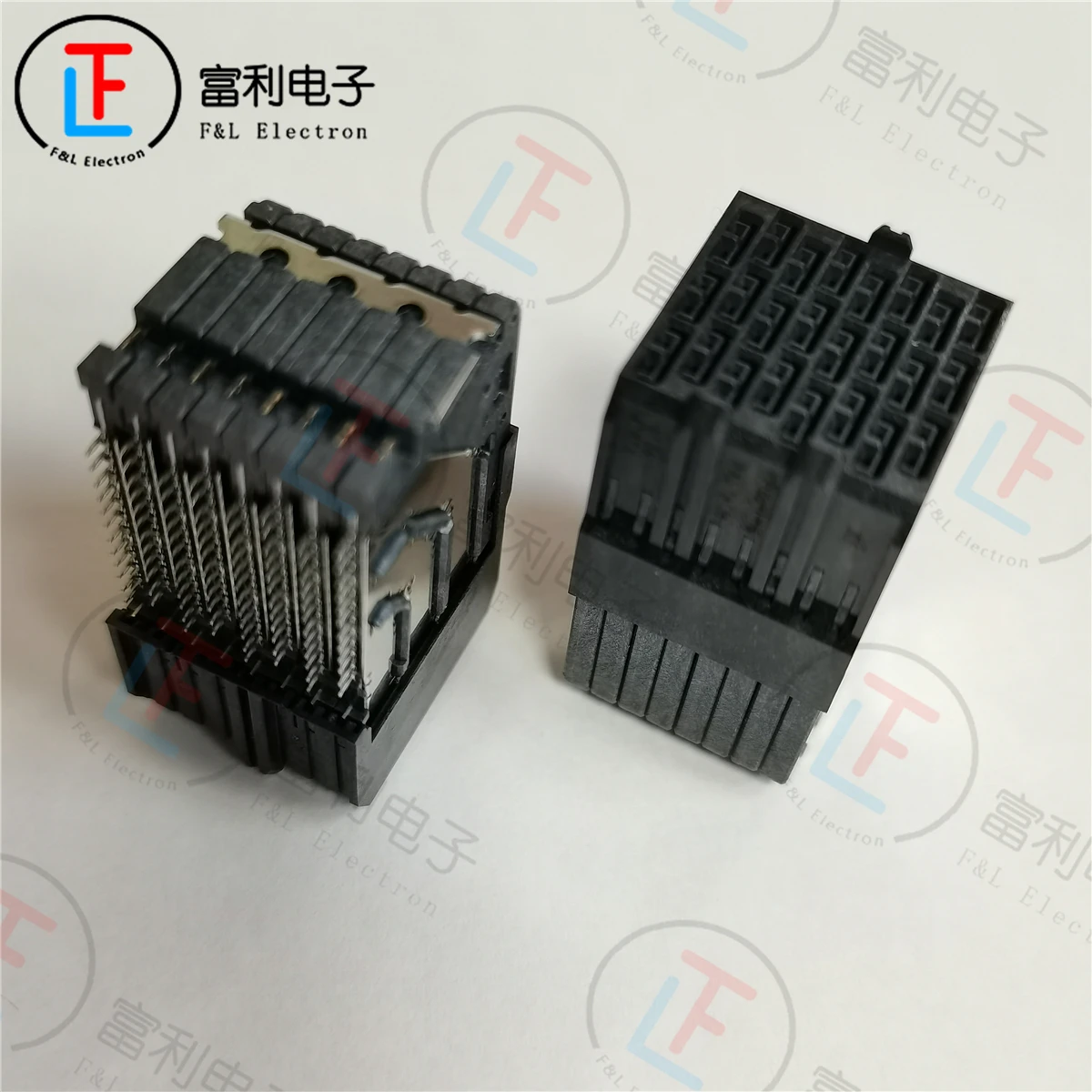 2PCS 1719901038 01719901038 171990-1038 3 * 8 Row 1.9MM