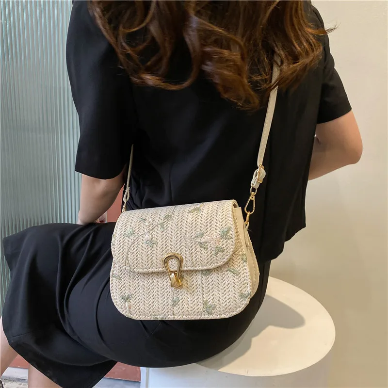 

Summer Grass woven Bag for Women 2025 New Small Fresh Lace Flower Weaving Saddle Bag Versatile Single Shoulder Crossbody Bag