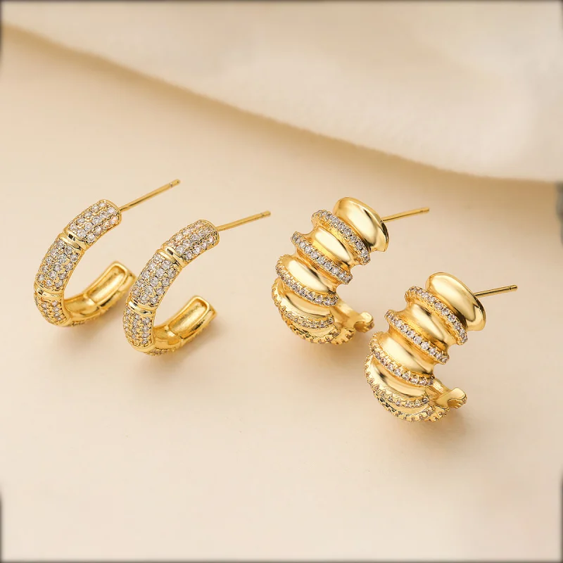 

Niche High-end Copper Plated 18K Gold Zircon C-shaped Earrings for Women European and American Fashion Light Luxury Ear Jewelry