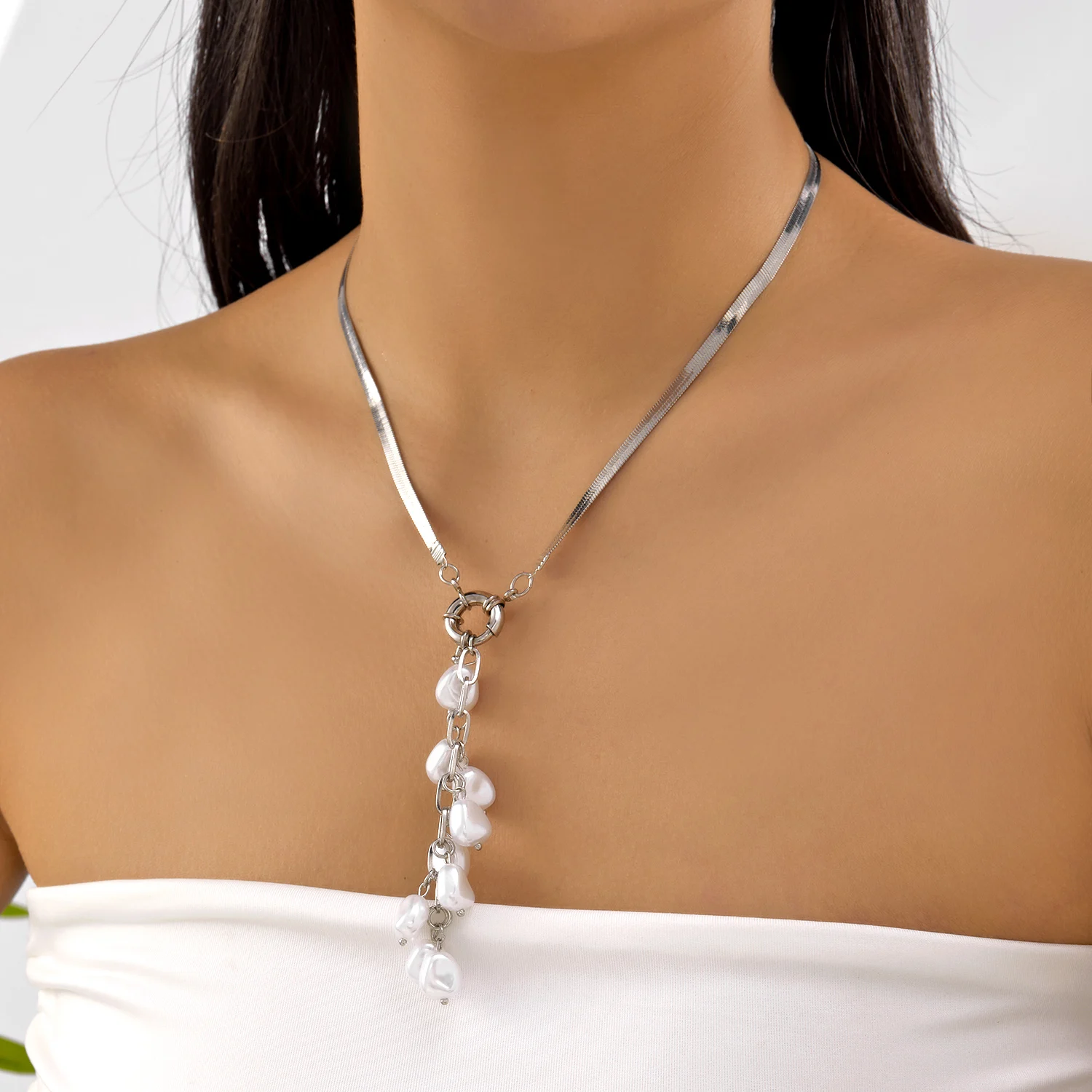 تصميم فريد من نوعه تقليد اللؤلؤ شرابة طويلة قلادة للنساء خمر شقة عظم الثعبان سلاسل شرابة الترقوة المختنق الرقبة مجوهرات #4