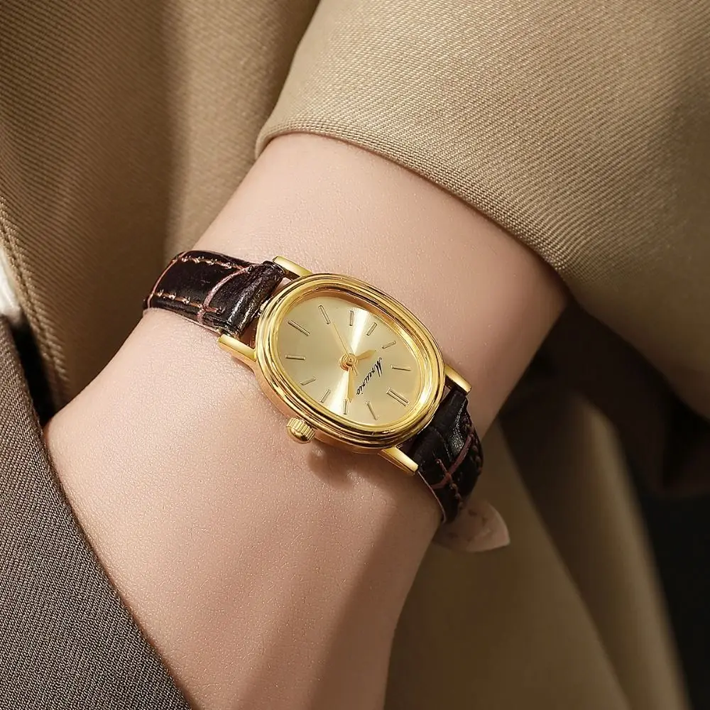 Elegant Alloy Oval Quartz Wristwatch Oval Faux Leather Women Timepiece Quartz Movement Quartz Analog Watch Women
