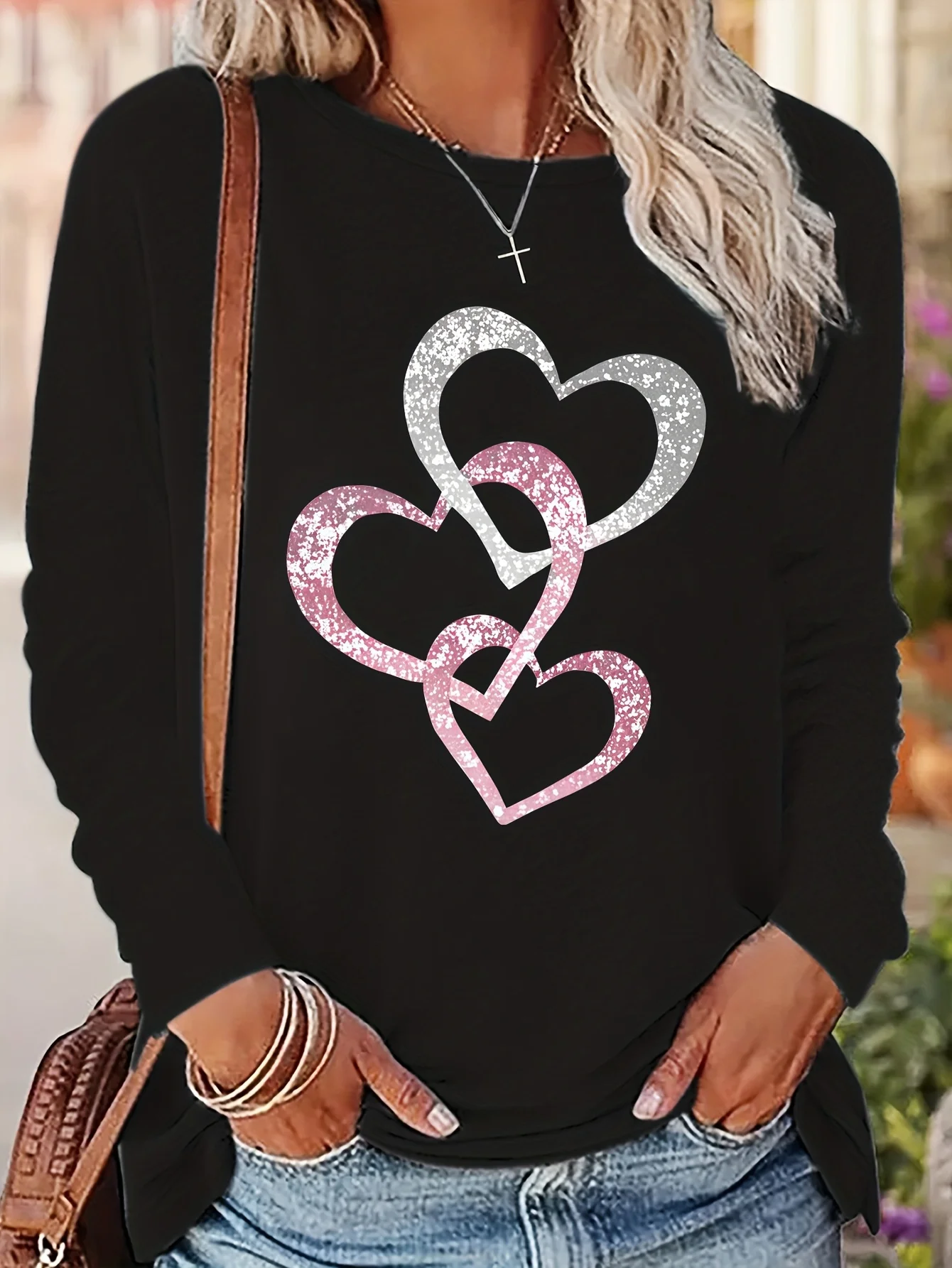 Bright Silver Pink Interlocking Heart-shaped Print Round Neck Loose Long Sleeved Sweet Romantic Casual Sports T-shirt