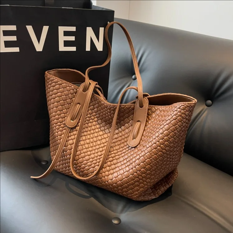 Woven Pattern Bag 2026 Retro One Shoulder Underarm Bag Large Capacity Solid Color Portable Tote Bags