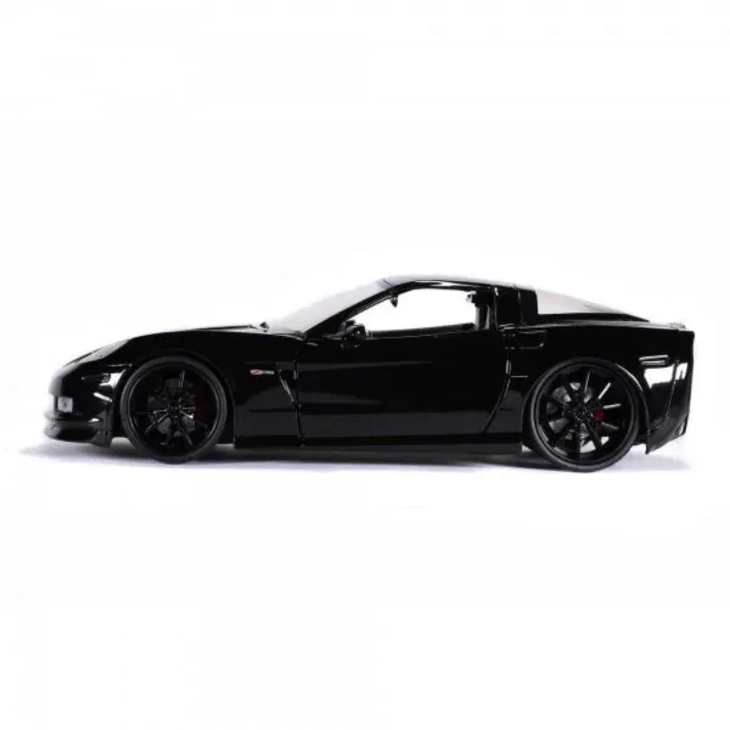 1:24 2006 Chevrolet Corvette Z06 High Simulation Diecast Car Metal Alloy Model Car Toys for Children Gift Collection J137