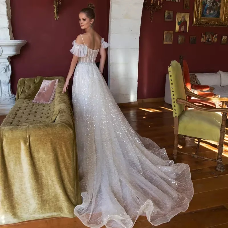 Luxury Elegant Princess Wedding Dress Romantic Wedding Sparkling lace applique Italian shoulder halter Beach custom bridal dress