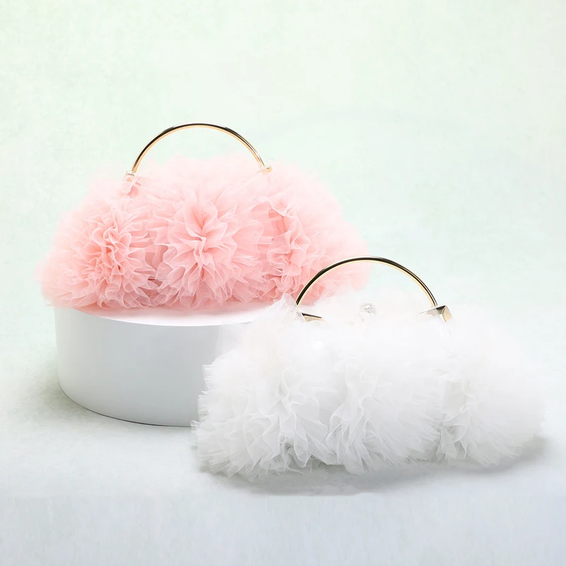 

Women Stylish Evening Bag Sweet Style Mesh Fashionable Wedding Romantic Bridal Handbag Metal Handle Dinner Party Clutch Bags