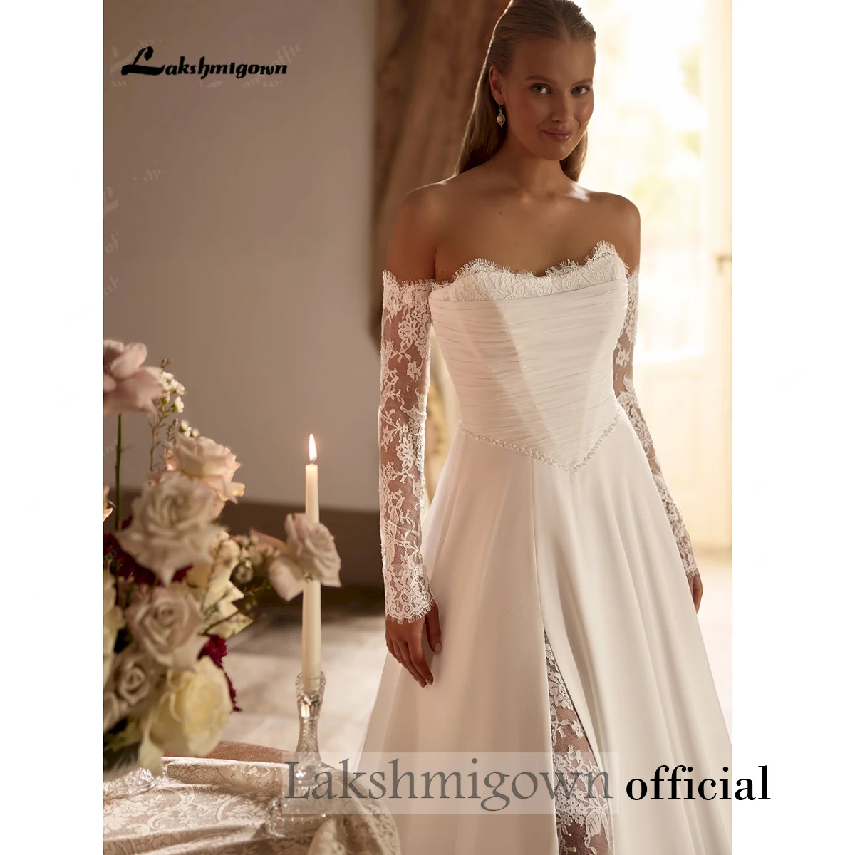 Lakshmigown trägerloses Chiffon-Hochzeitskleid mit abnehmbaren Spitzenärmeln, hohem Schlitz, A-Linien-Schnitt, V-förmiger Taille – Detail 7