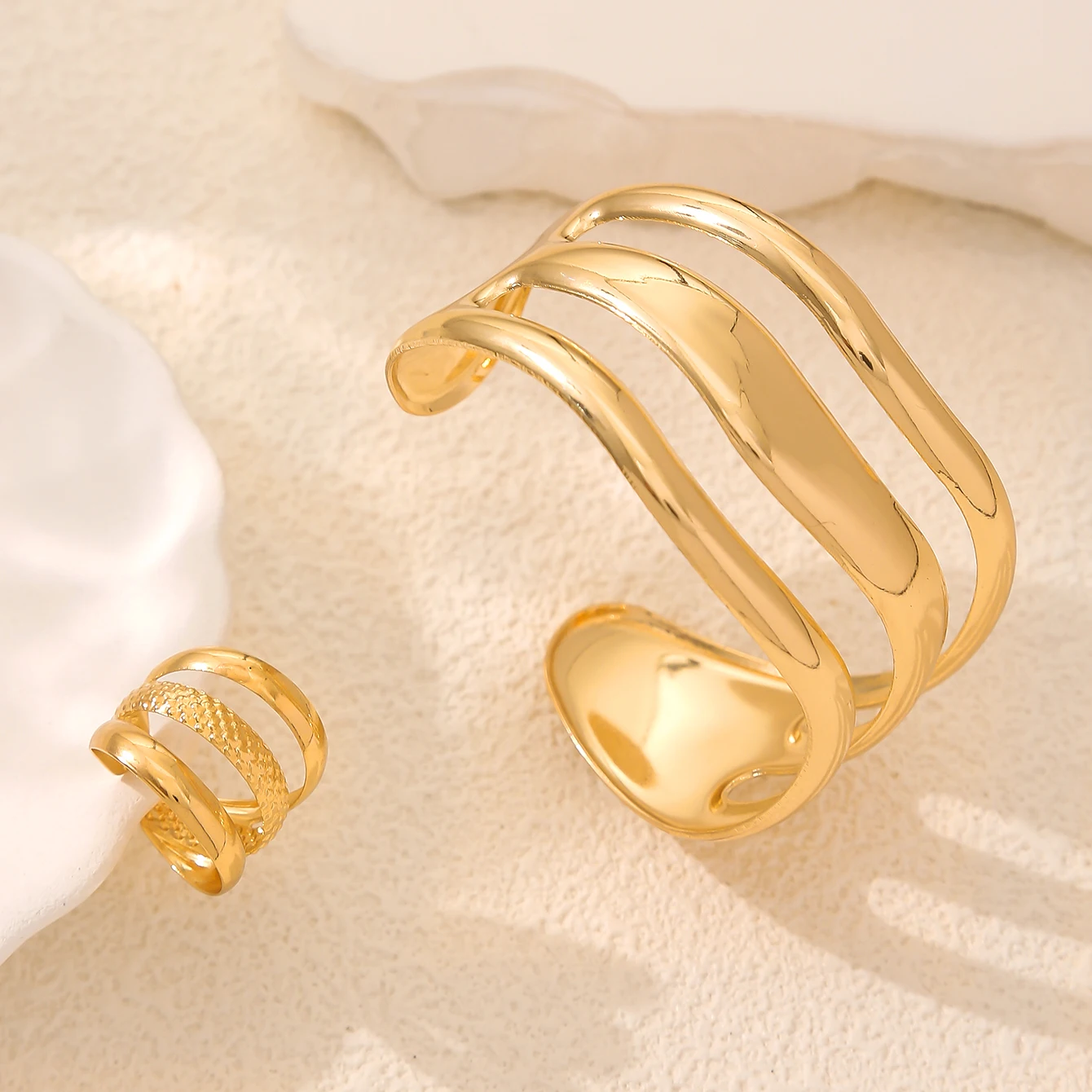 Women's Simple Three-Layer Hollow Geometric Bracelet Ring Set