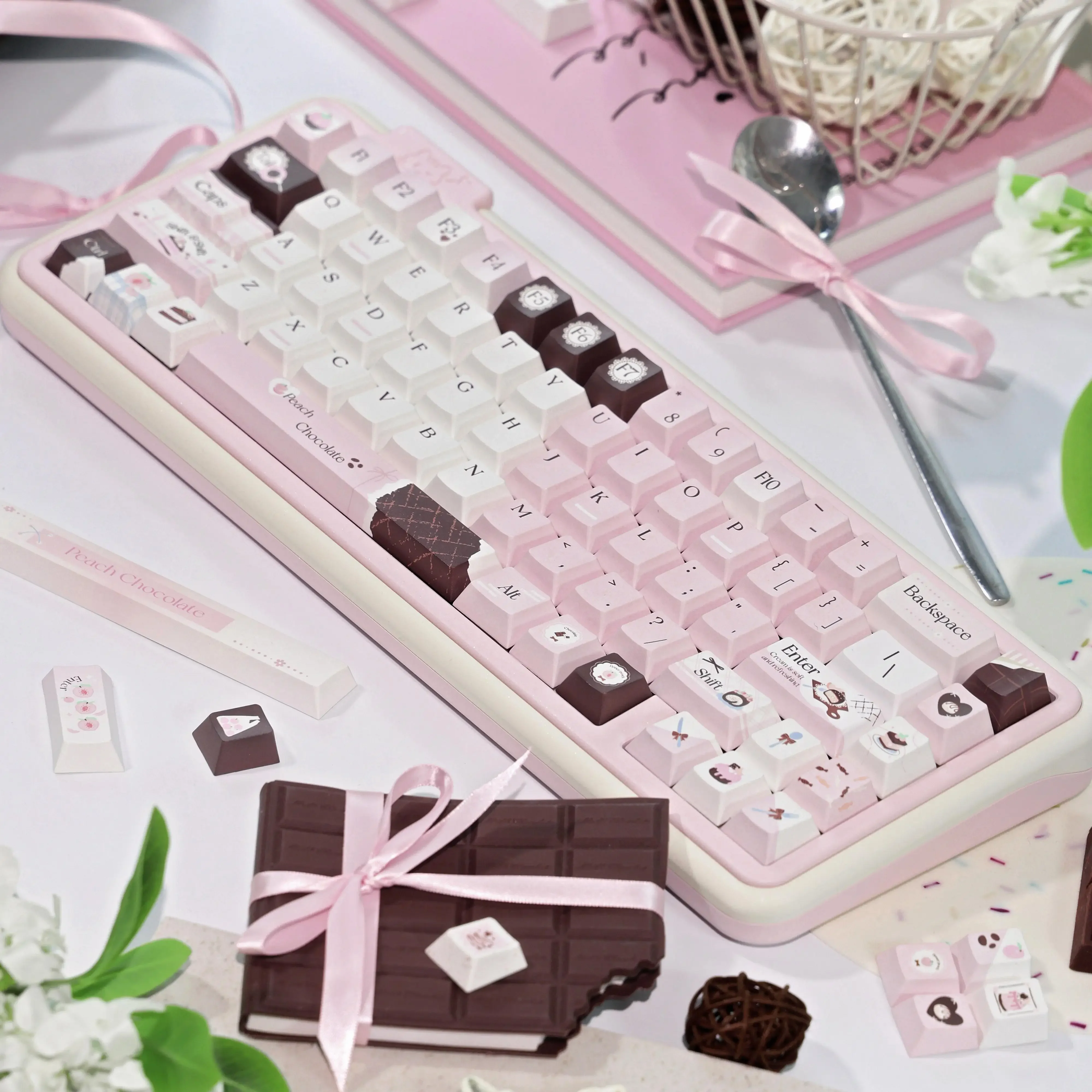 Pink Chocolate Theme Keycaps Set PBT Sublimation Keyboard Caps Customized FOA Cherry Profile Keycaps for Mechanical Keyboard