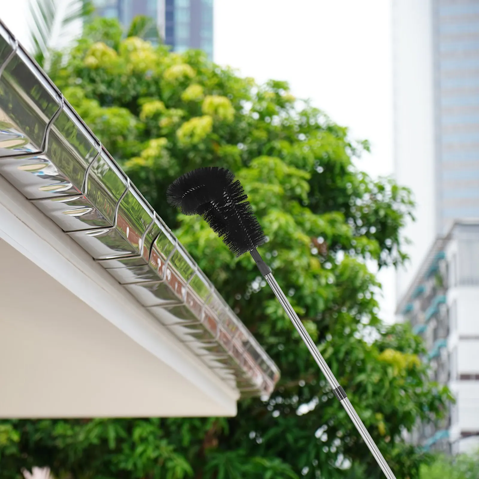 

Набор для чистки водостоков: телескопическая регулируемая щетка-очиститель для водосточных труб и желобов, для использования на земле