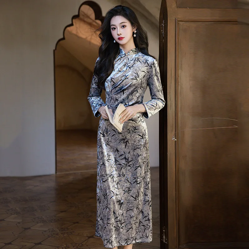 

New Chinese Style Printed Dress with Women's Standing Collar and Long Sleeves Retro and Improved Temperament Long Qipao