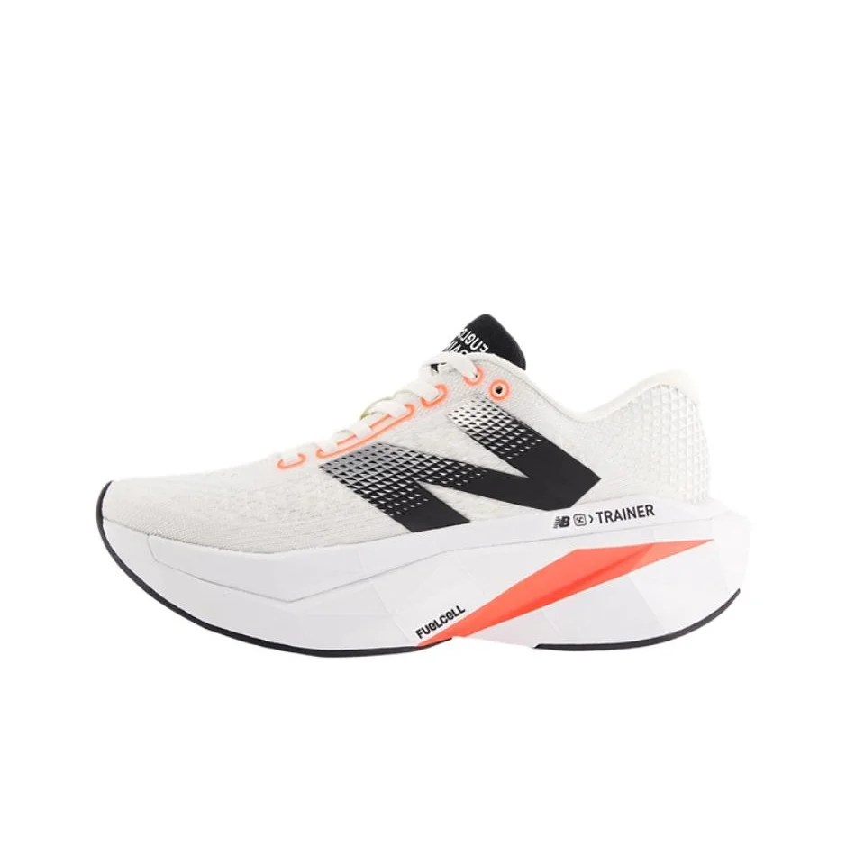 

New Balance NB FuelCell SuperComp Trainer v3 WMNS – Soft, comfortable, durable, low-cut running shoes for women, white/black.