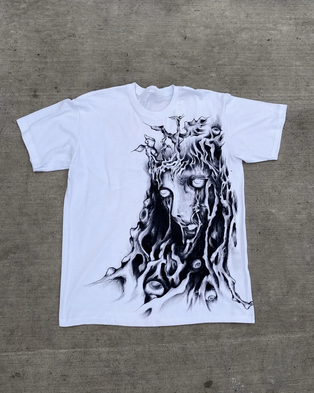 

Punk Gothic Sleeve pattern Women Clothing Tees Tops Retro Harajuku T-shirts Streetwear Y2k Style Print T-shirts 2000s Anime