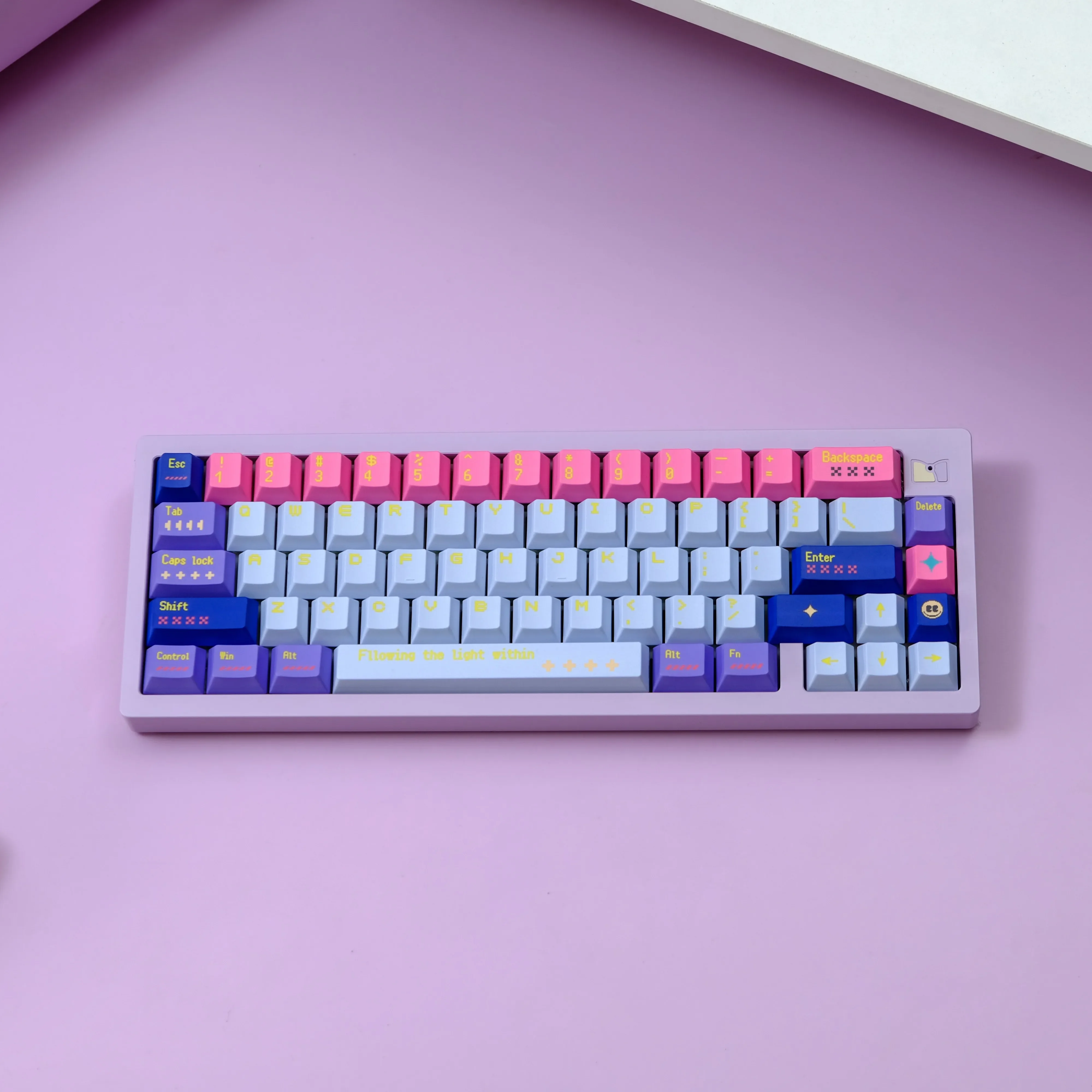 

Aifei Pixel Girl PBT Keycaps Dye Sublimation Cherry Height for Mechanical Keyboard AULA F75 Ajazz Anne Pro 2 GK61
