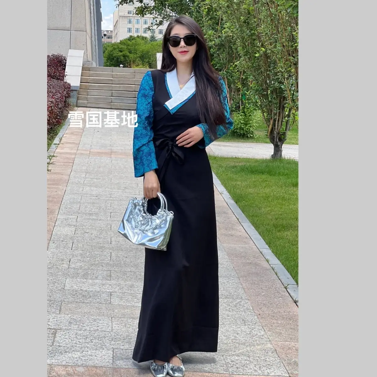 新しいエスニックボーラチベット気質服女性のツーピースチベット服