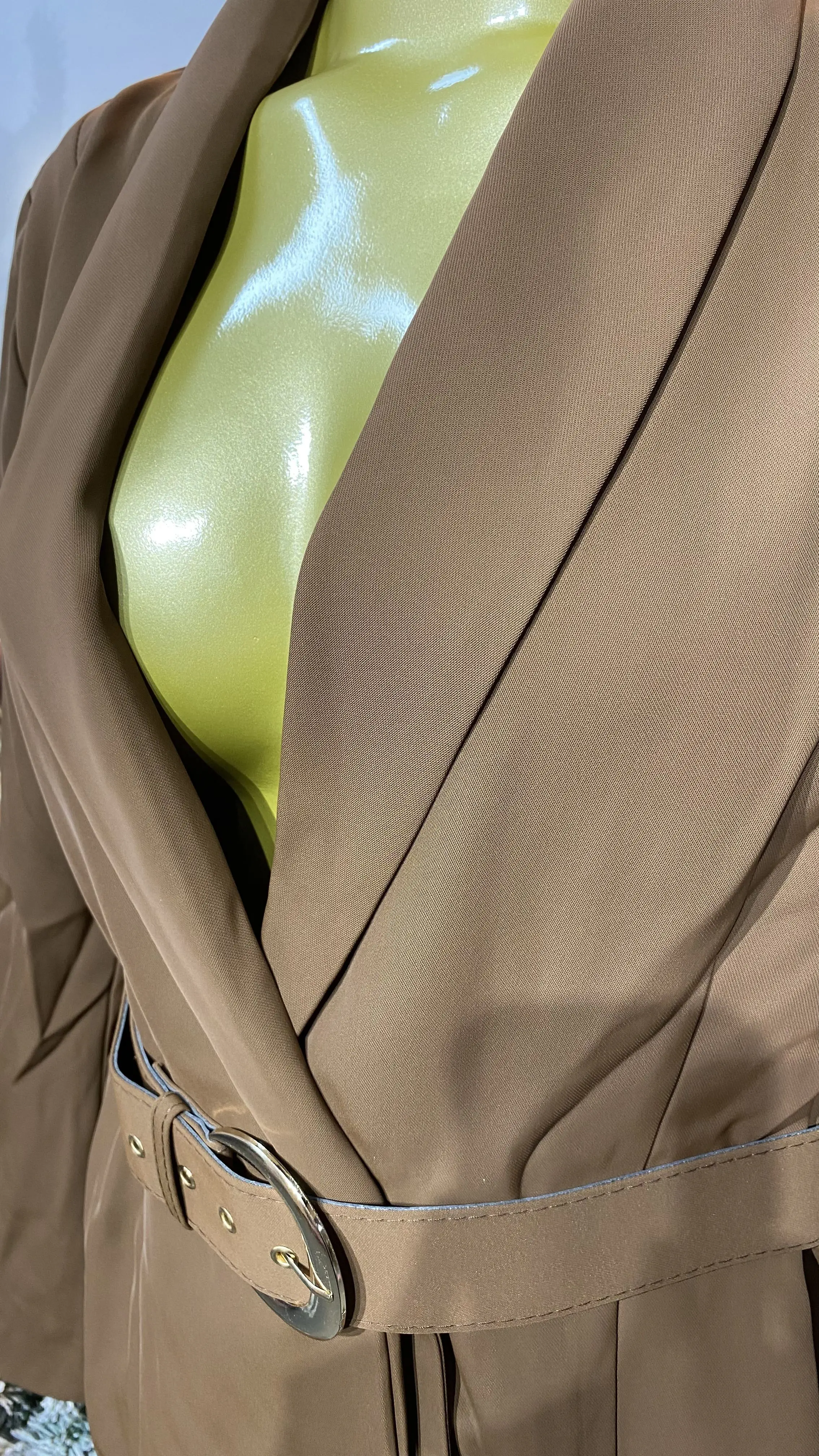 Hot-selling brown rayon moderate style suit for Muslim women with V-neck cuffs.-GZXX269