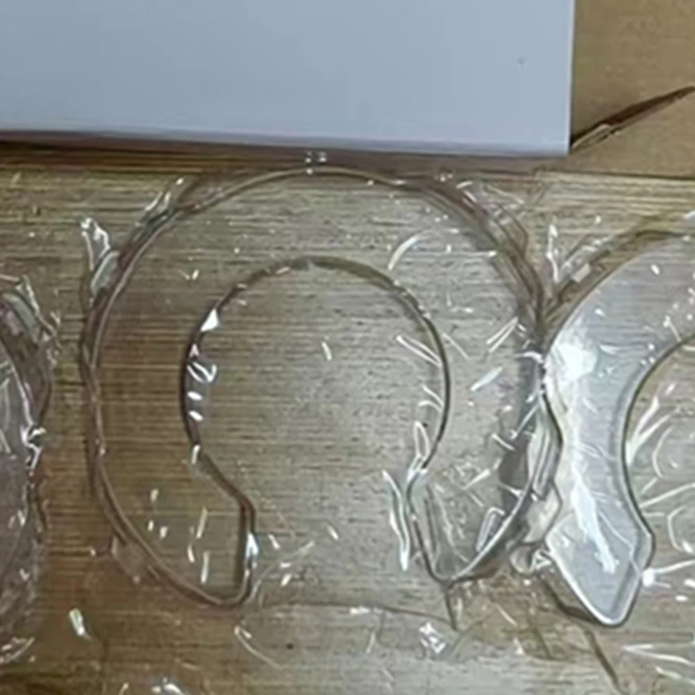 

Комплект из 5 защитных чехлов для контрастных светоотражающих элементов автомобильной подсветки, изготовленных из пластика, идеально подходят для защиты автомобильного освещения.