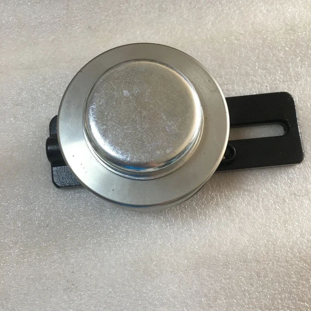 6735884 6711698 Drive Belt Tensioner Pulley Suitable for Bobcat Loader T140 T180 T190 T550 T590 5600 653 751