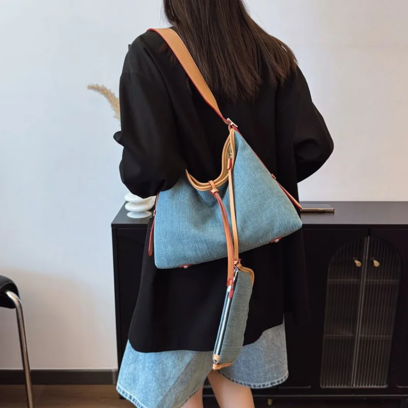 

Elegant Top Handle Tote Bag For Women In Supple Leather With Zip Closure Perfect For Professional Office Settings