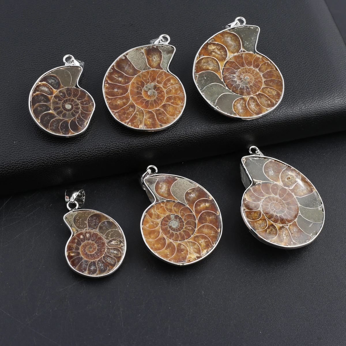 1PCS Vintage Natural Snail Shell Pendant Jewelry Making DIY Necklace Accessories Shell Ring Charm Gift For Woman Men