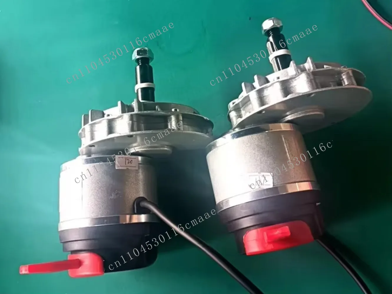 Motorized Wheelchair Motor with Brake 100rpm 120rpm 12v 24v 200w Electric Wheelchair Brushless Motor