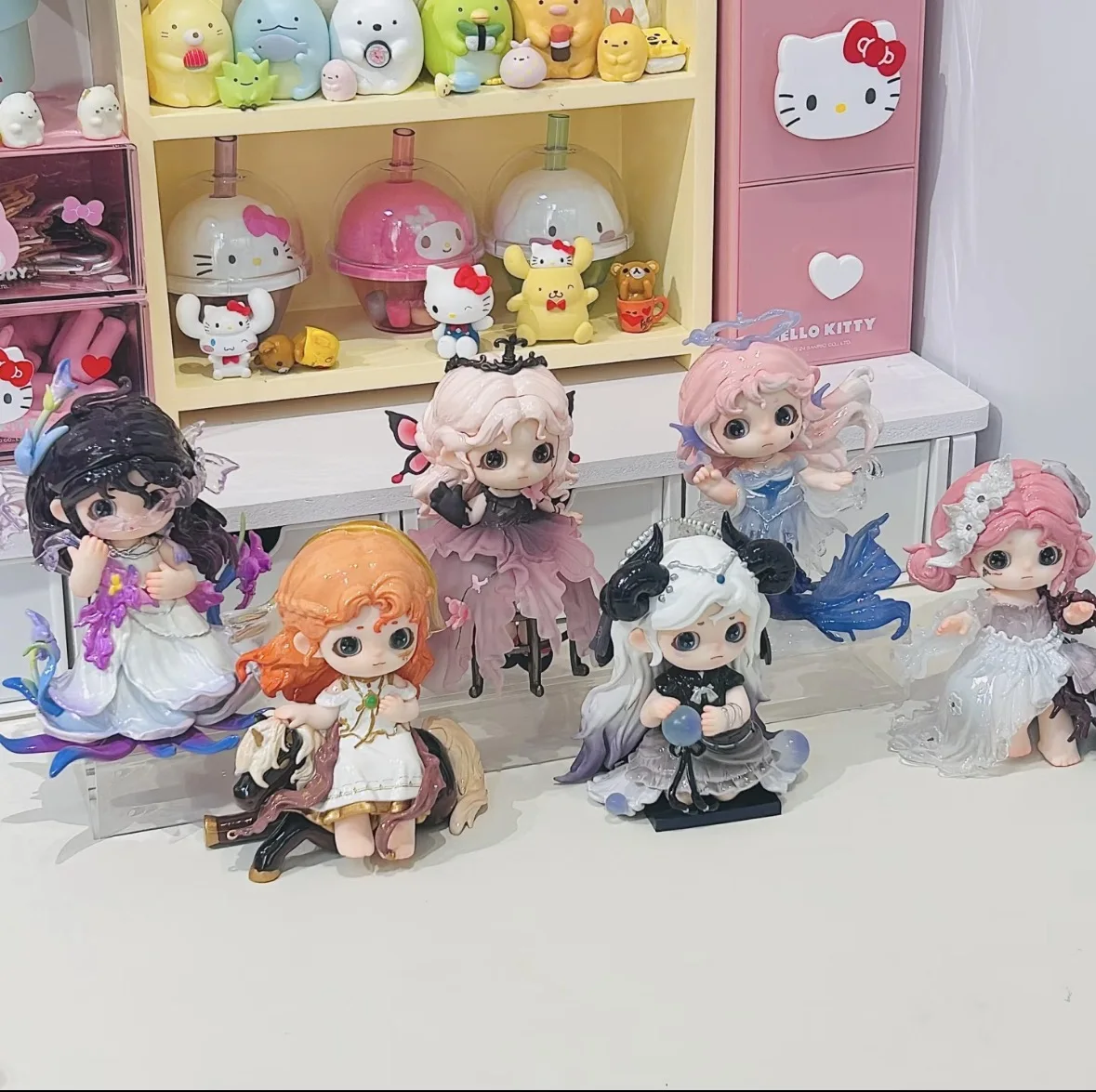 

In StockGenuine Heyone Buckwheat Blind Box Light And Song Of Dark Night Four Generations Of Figure Cute Doll Girl Gift Toy Orna