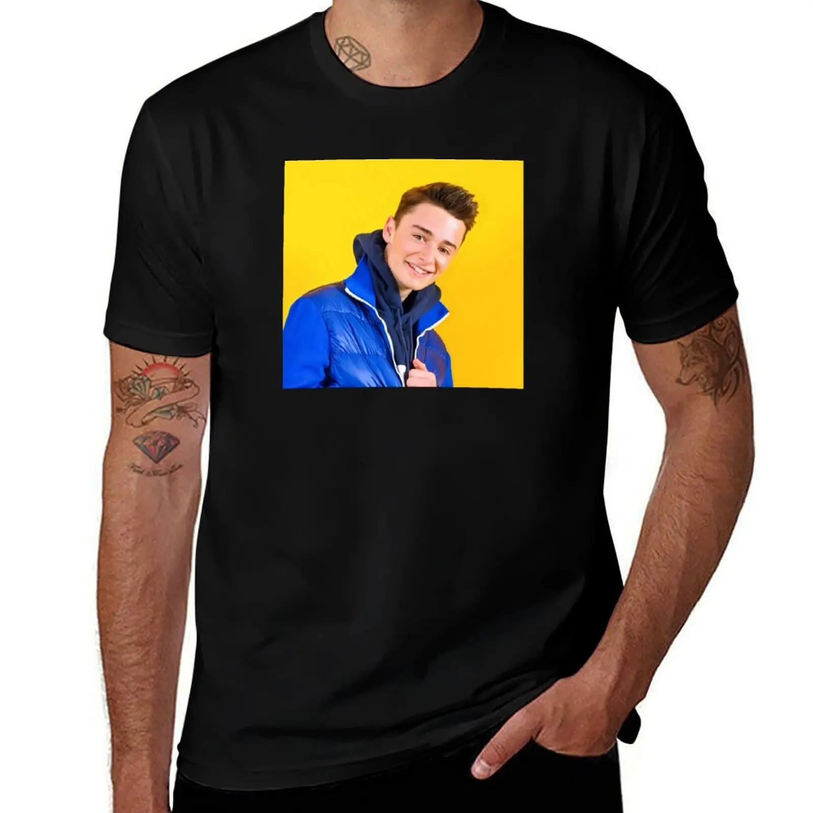 Noah Schnapp Blue Jacket T-Shirt Classic Graphic Short Sleeve Top T-Shirt