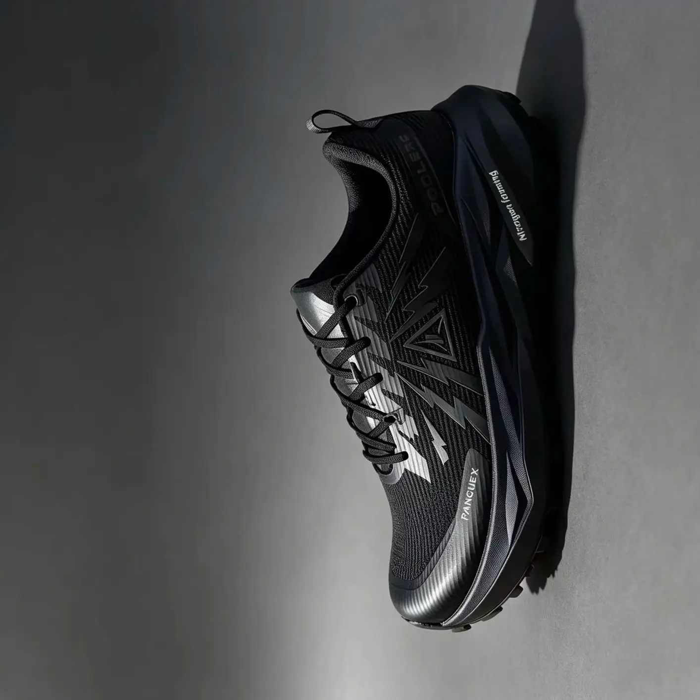 Professional Trail Running Shoes Mesh Breathable Running Shoes Wide Walking Jogging Shoes Anti-Slippery Gym Outdoor Shoe Unisex
