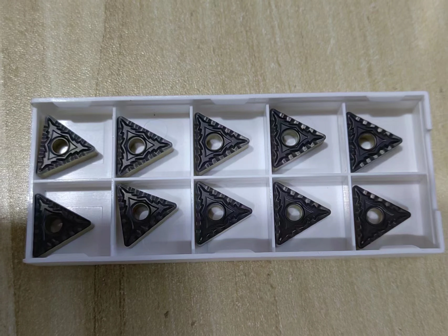 

TNMG160404 TNMG160408 CQ Double coating High quality machined steel parts
