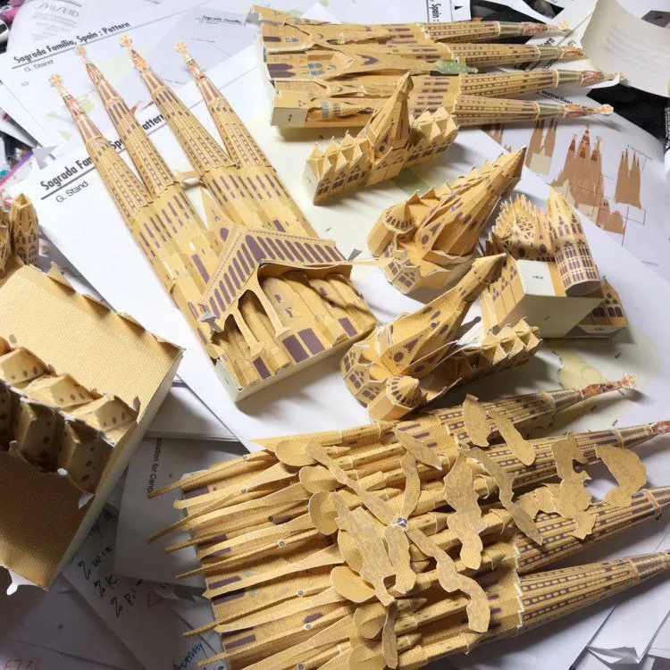 World Famous Architecture Spain Cathedral Sagrada Familia Roman Catholic Church Paper Model DIY Student Handwork Home Decoration