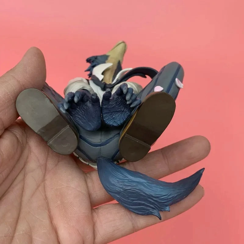 17cm Kawaii Squating Timber Wolf Legoshi Japan Anime Action Figure PVC Toy Cute BEASTARS Doll Room Decor Birthday Gift for Girls