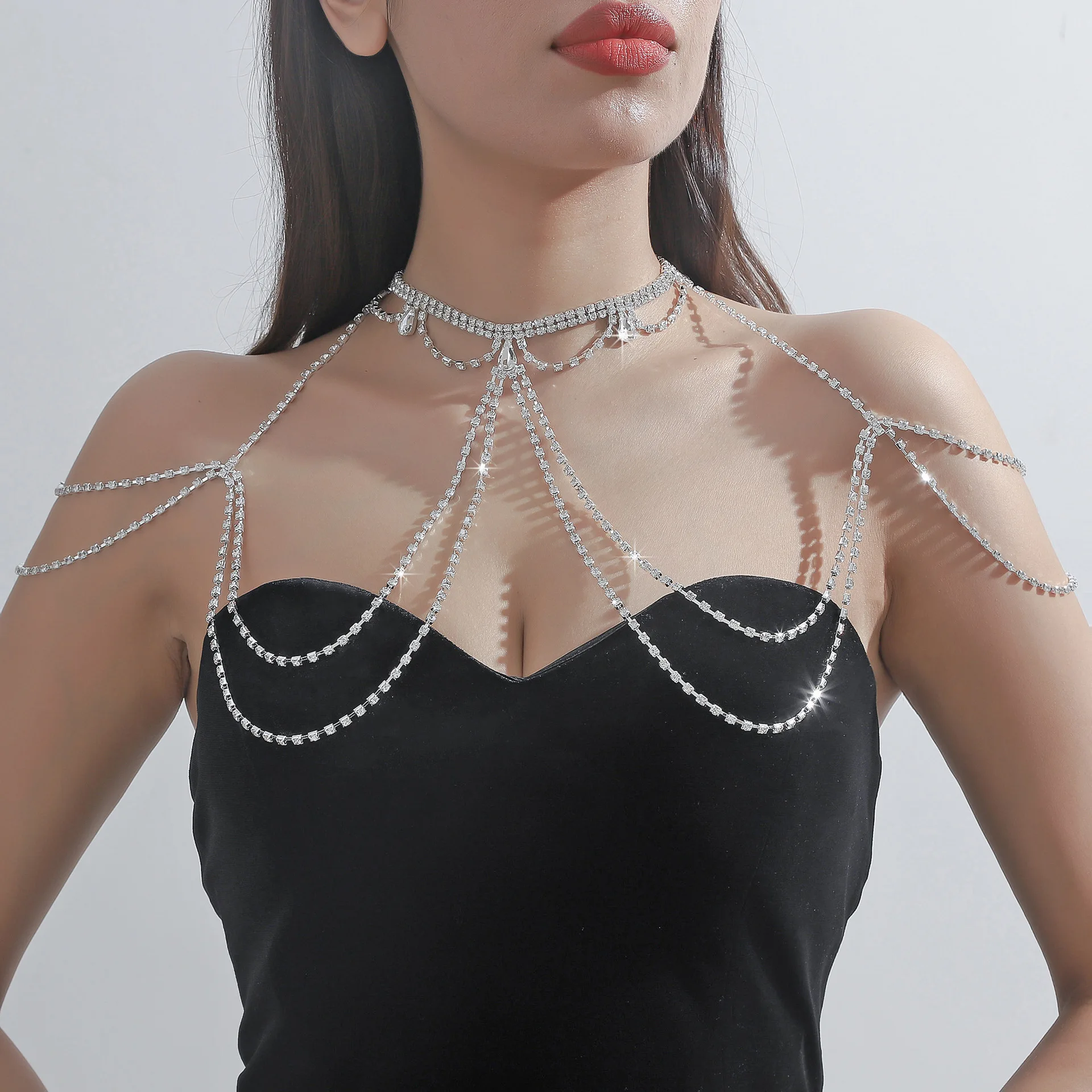 Sparkling Rhinestone Shoulder Chain Choker Necklace Draped Body Jewelry Luxury Nightclub Evening Dress Harness Accessories