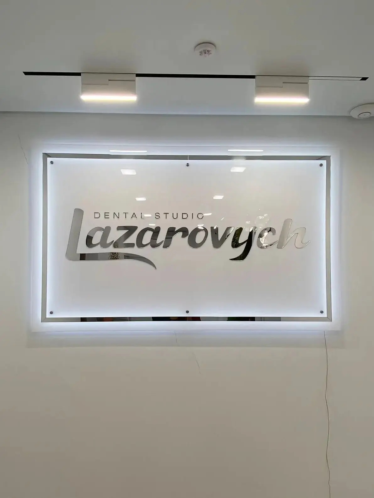 Logo d'entreprise personnalisé LED signe rétro-éclairé acrylique 3D Rectangle décoration murale pour Salon de beauté bureau entreprise Logo signalisation d'éclairage
