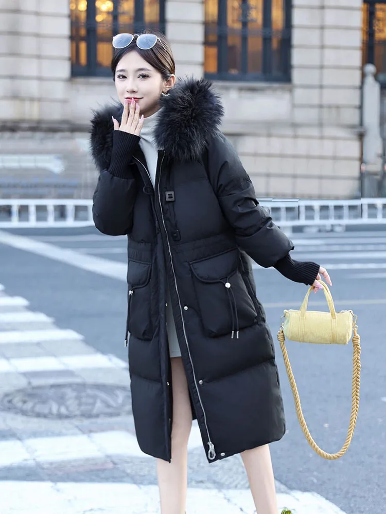 防水冬の女性のロングフグジャケット 2025 ビッグリアルアライグマの毛皮のフード付きアヒルダウンコート女性レインフェザーパーカー