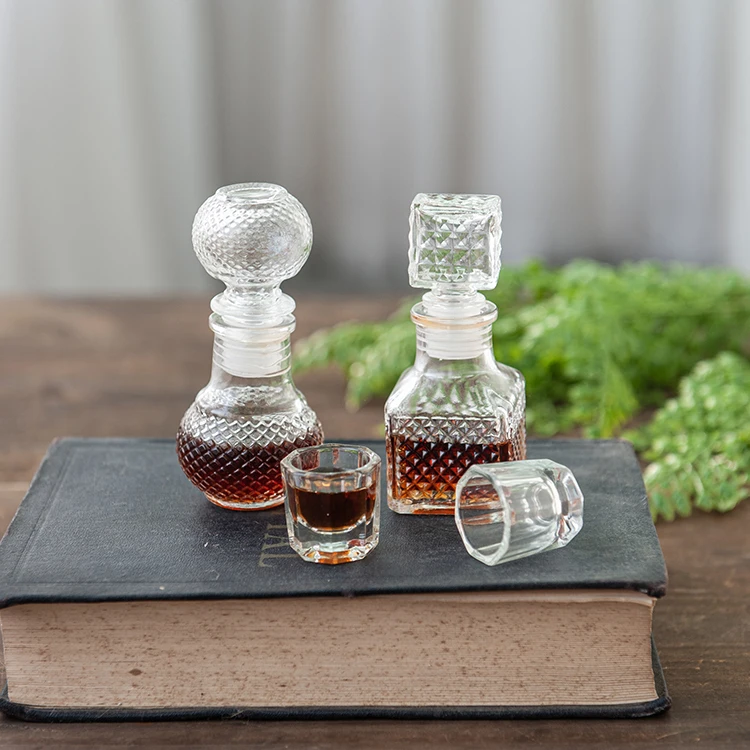 

Newborn Photography Accessories Decorations Mini Glass Bottle with Wine for Baby Photo Shoot Items for Studio Shooting Props