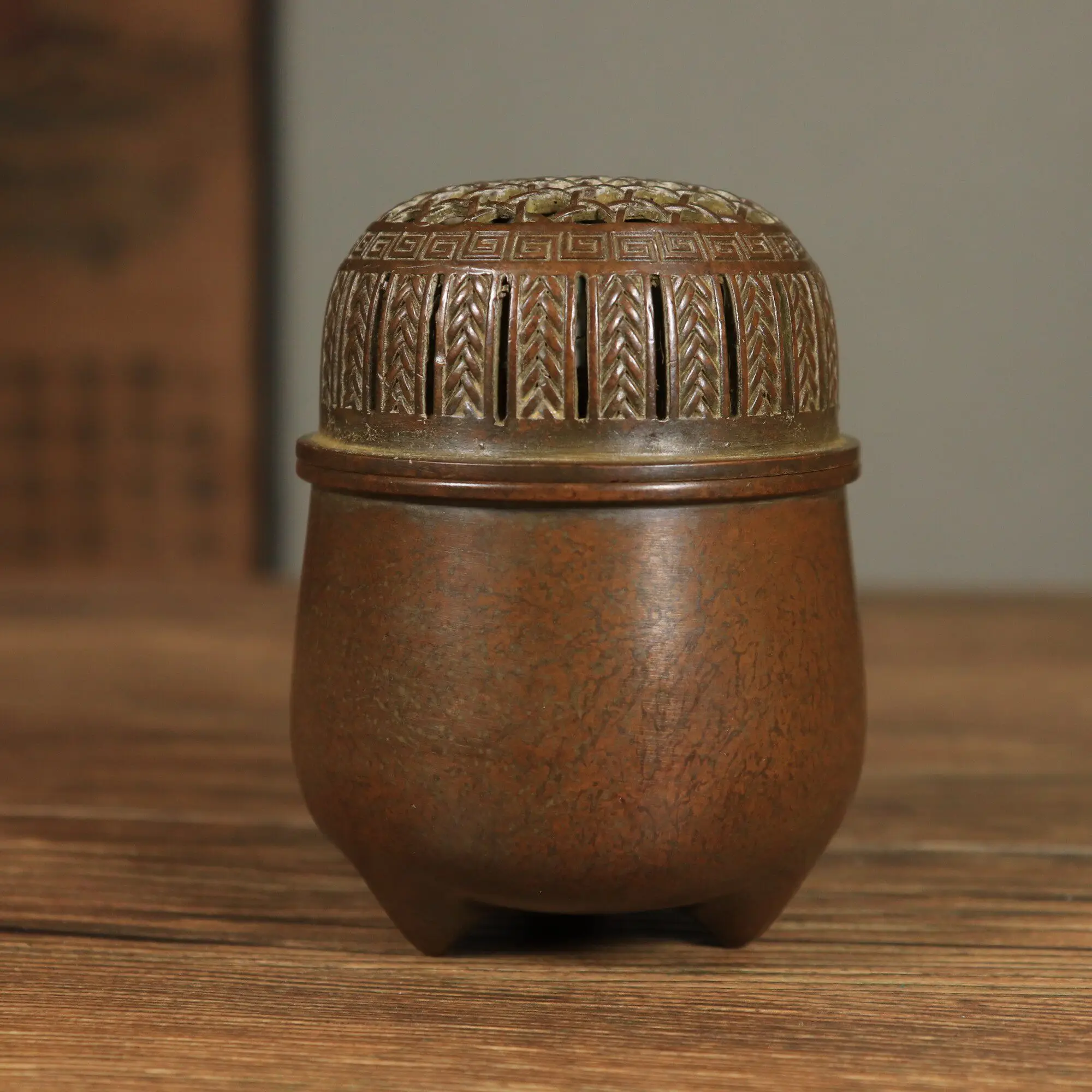 Vintage Pure Copper Bamboo Weave Pattern Incense Burner Three Legs Copper Furnishings Home Entrance Study Decor