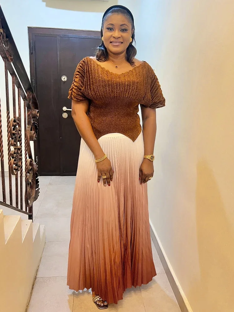

Women Plus Size Gradient Color Long Skirts And Tops Pleated 2 Piece Outfit Luxury Dubai Prom 2025 Casual For Female Fashion Sets
