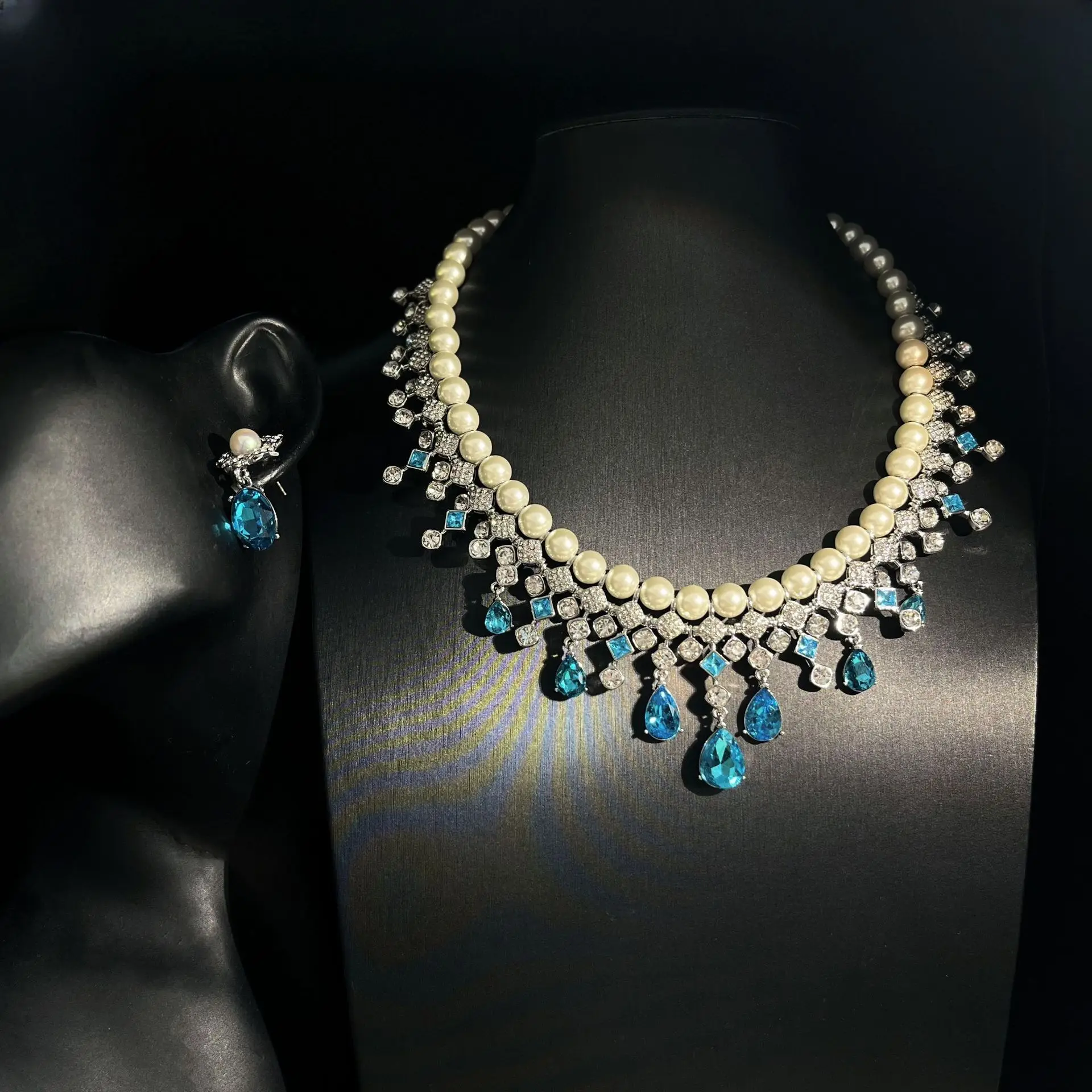 

Luxury Pearl Blue Water Droplet Zircon Necklace Two-Piece Set High-Quality Woman Jewelry Sets Fashion Accessories New