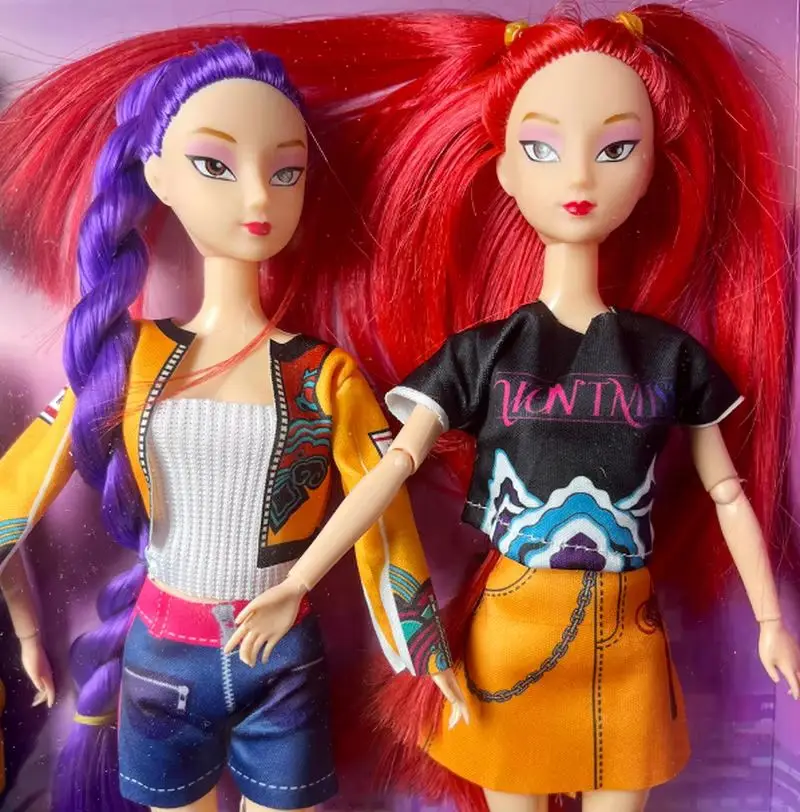 Neues Produkt auf Lager K-Pop Girl Group 30 cm Puppe Vinyl Actionfigur und Armband Zubehör Kinder Dekoration Spielzeug Geschenke