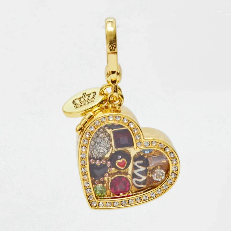 

Fashionable transparent and openable chocolate heart storage box pendant with gold plating and color retention