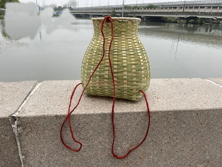 Bamboo basket, handmade tea picking basket, fish basket, basket, back basket, bamboo basket, bamboo woven product decoration